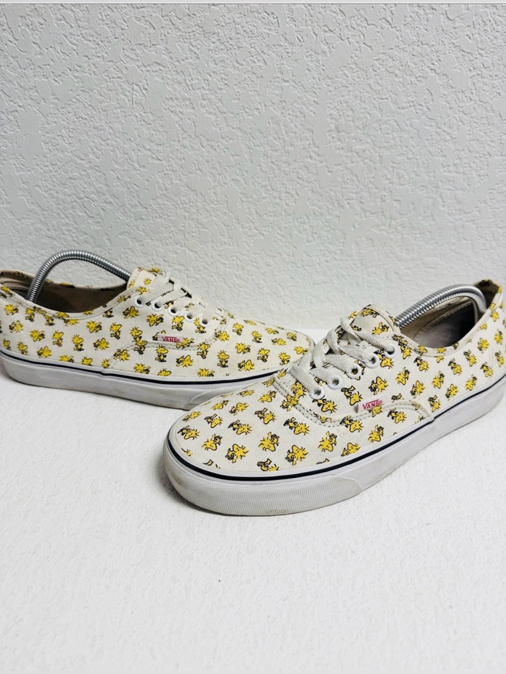 Vans Woodstock Canvas Low-Tops with Yellow Peanuts Pattern Unisex M 10.5 W 12